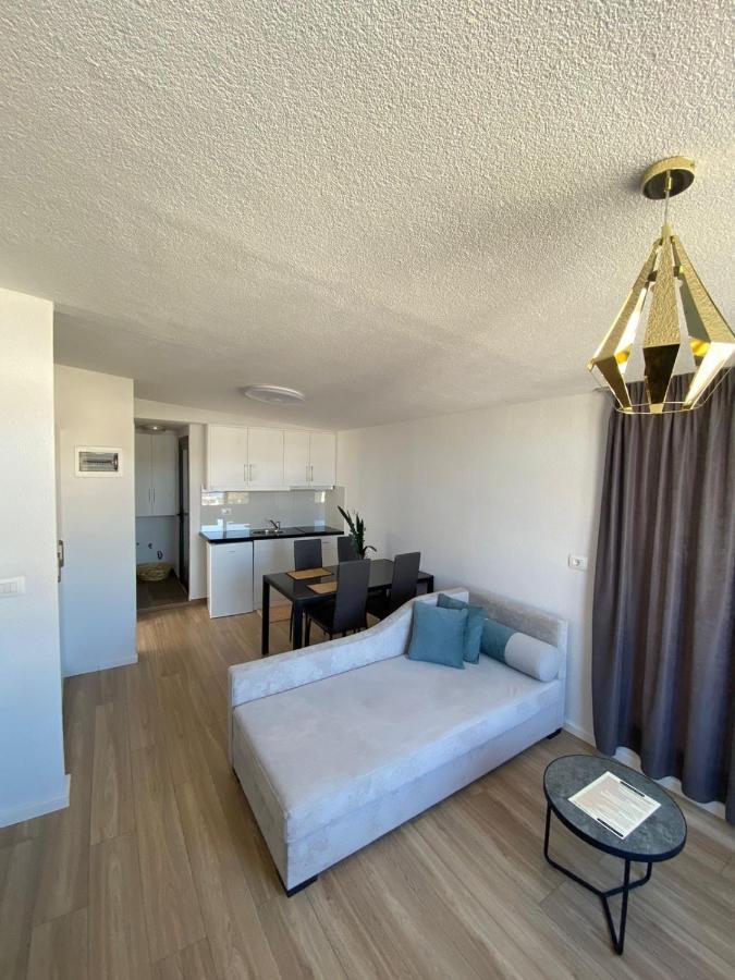 City Glow Apartments ซารานเดอ ภายนอก รูปภาพ