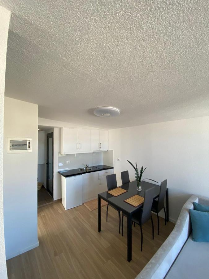 City Glow Apartments ซารานเดอ ภายนอก รูปภาพ