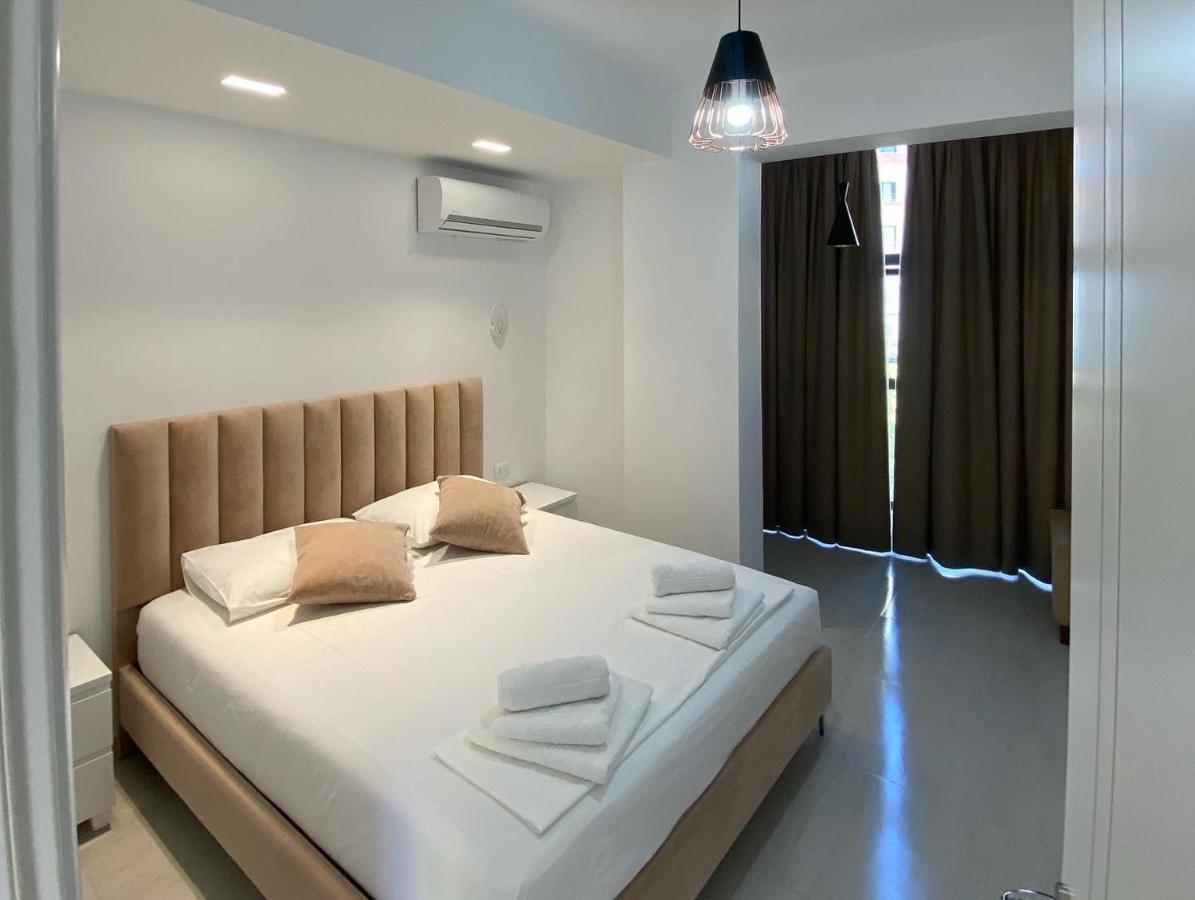 City Glow Apartments ซารานเดอ ภายนอก รูปภาพ